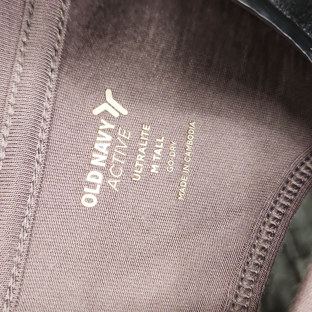 Old Navy Active Long Sleeve Open-Back Top | Mauve | Medium Tall - Picture 7 of 8